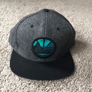 Golden state hat adjustable. Smoke free home